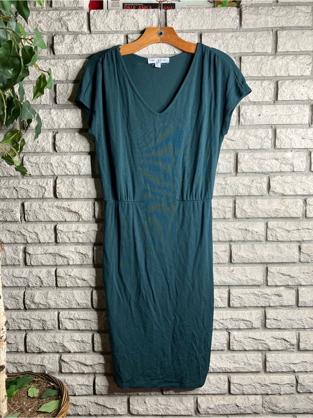 Amour Vert Calin Cap Sleeve
Sweater Dress
